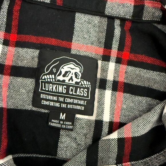 Lurking Class Flannel Shirt Women's Medium Black White Red Plaid Skull Button Up - Picture 9 of 11